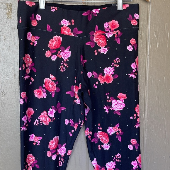 Victoria’s Secret Pink yoga full length floral leggings - Picture 4 of 12